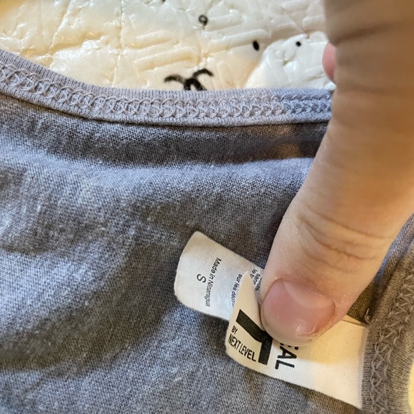 “Limitless” Active Tank - Picture 3 of 3